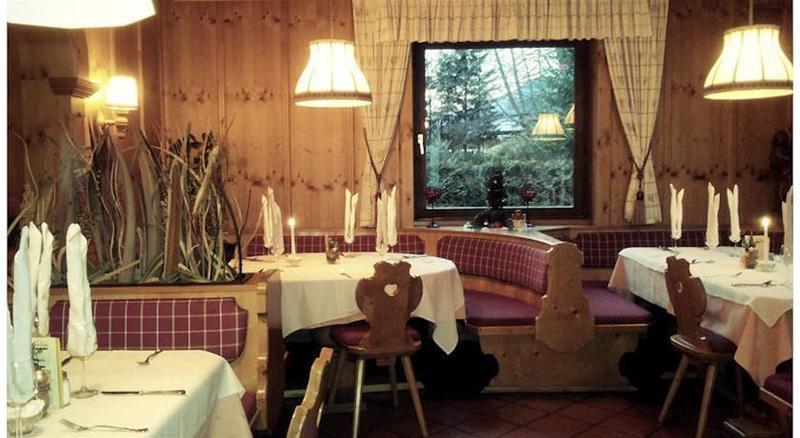 Hotel Martini Kaprun - Including Summercard Exterior foto